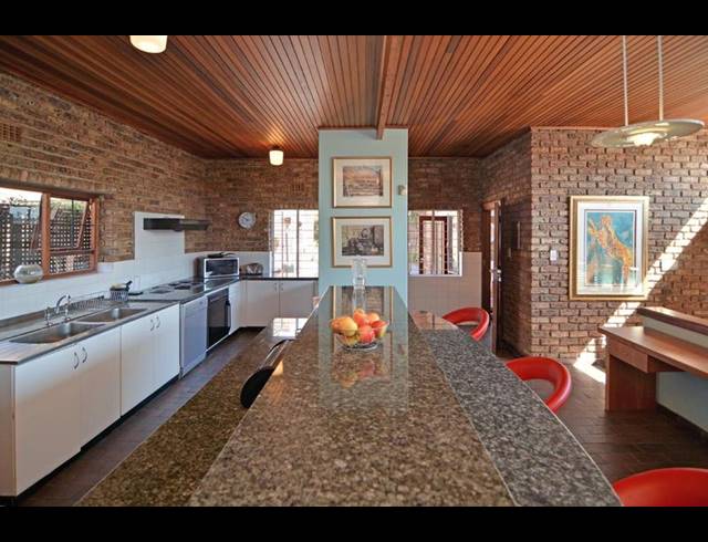 7 BEDROOM HOUSE FOR SALE IN PARKMORE